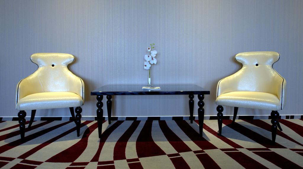 Premier Palace Spa Hotel Βουκουρέστι Εξωτερικό φωτογραφία A carpet in a hotel
