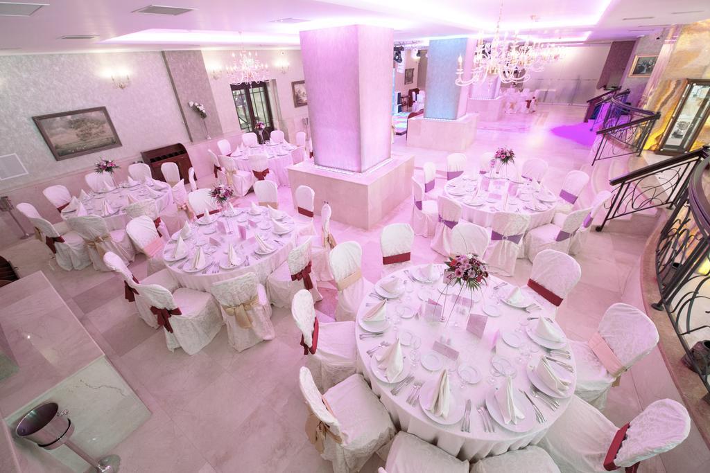 Premier Palace Spa Hotel Βουκουρέστι Εξωτερικό φωτογραφία The interior of the restaurant