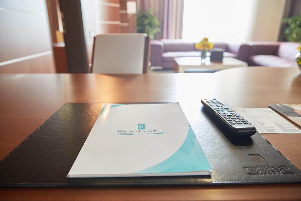 Premier Palace Spa Hotel Βουκουρέστι Εξωτερικό φωτογραφία A room directory
