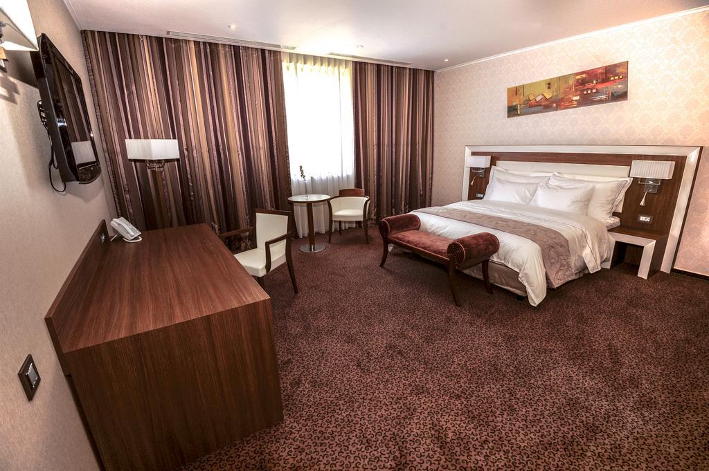 Premier Palace Spa Hotel Βουκουρέστι Εξωτερικό φωτογραφία A room at the hotel