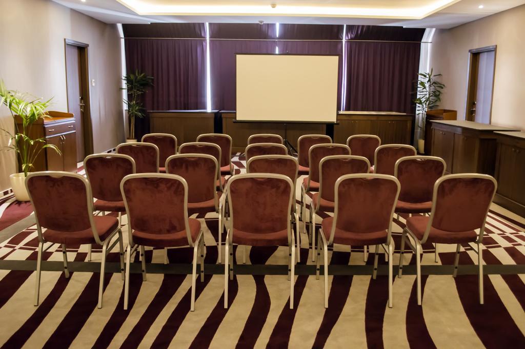 Premier Palace Spa Hotel Βουκουρέστι Εξωτερικό φωτογραφία A typical meeting room
