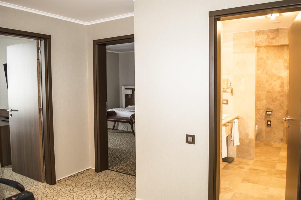 Premier Palace Spa Hotel Βουκουρέστι Εξωτερικό φωτογραφία Interior of a suite